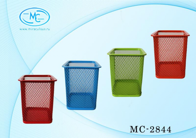 Подставка для канцелярских принадлежностей: стакан с квадратной формой основания; материал-стальная сетка; 4 цвета; размер 10*7 см. Подставка для канцелярских принадлежностей: стакан с квадратной формой основания; материал-стальная сетка; 4 цвета; размер 10*7 см.